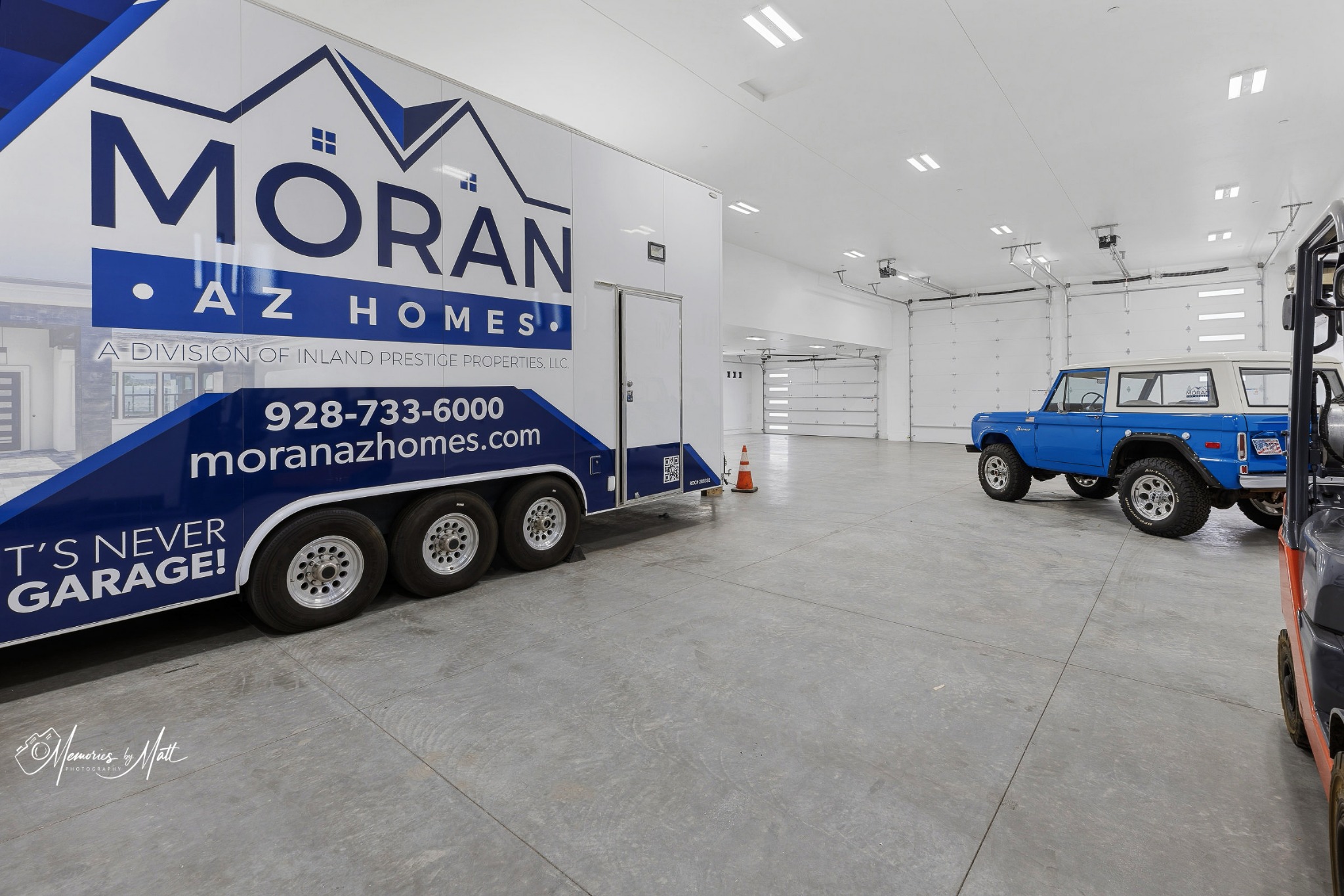 6295 Avienda De Las Colinas — Garage Moran Trailer