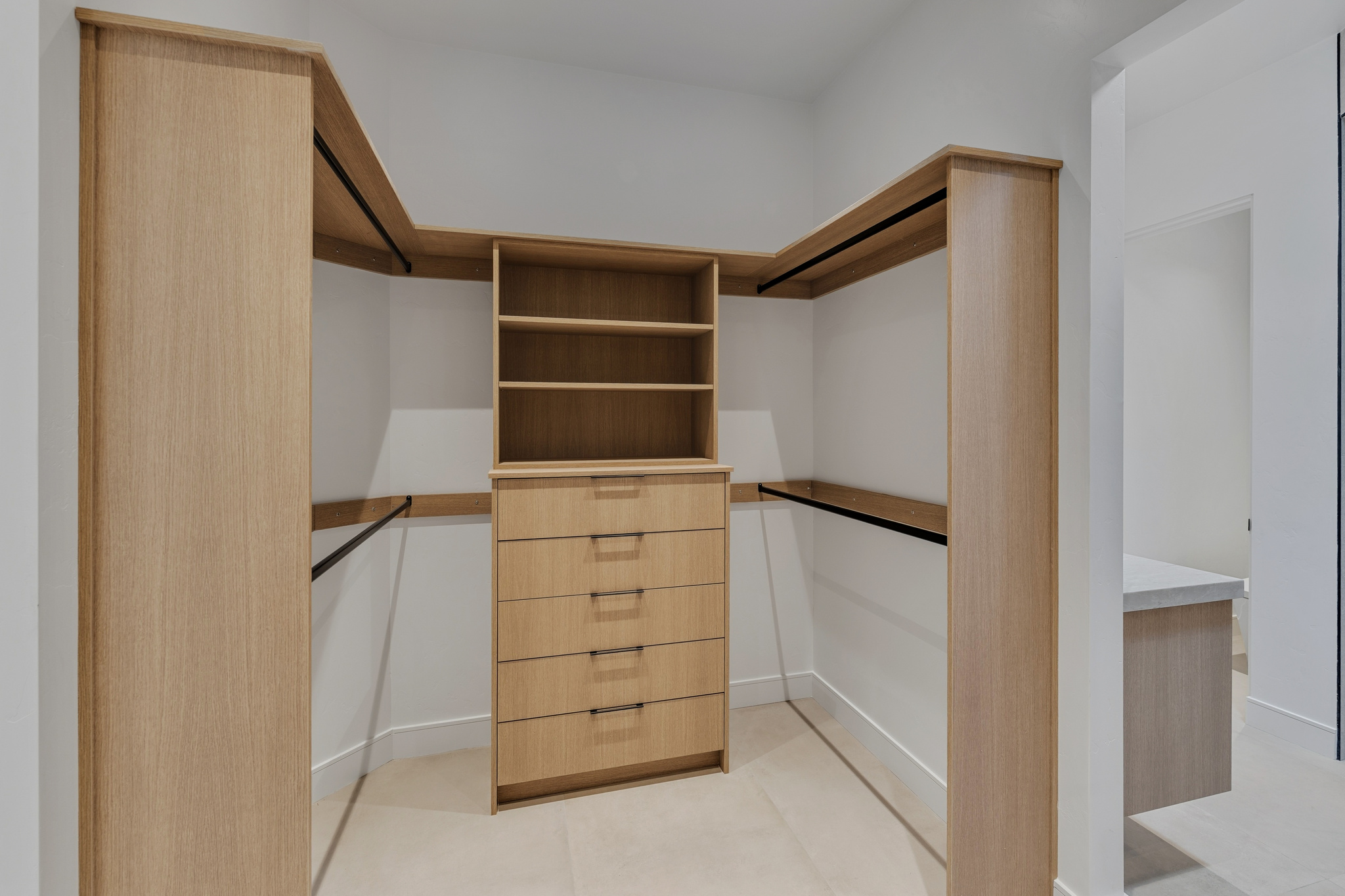 6873 Avienda De Los Foothills — Closet, photo 57